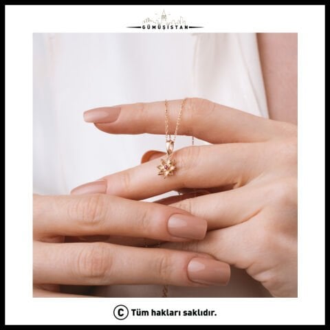 925 Ayar Gümüş Larkspur Çiçeği Temmuz Ayı Minimal Doğum Taşı Kolyesi