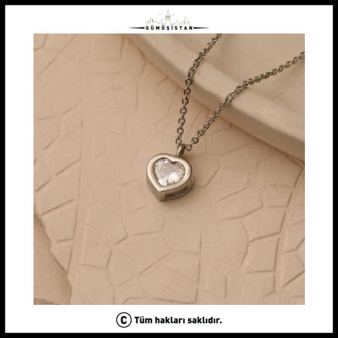 925 Ayar Gümüş Beyaz Taş Minimal Kalp Kolye