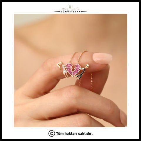 925 Ayar Gümüş Pembe Kalp Detaylı Çift Kolye