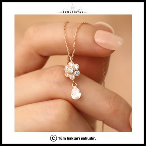 925 Ayar Gümüş Beyaz Taşlı Çiçek Kolye