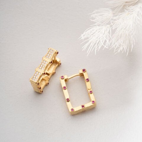 925 Ayar Gümüş Altın Kaplama Baget Formlu Pembe Taşlı Halka Küpe