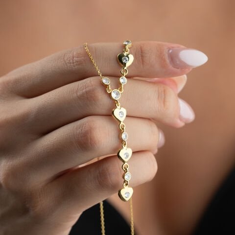 925 Ayar Gümüş Altın Kaplama Taşlı Kalp ve Tektaş Detaylı Sıra Kolye