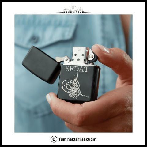 Kişiye Özel İsimli Osmanlı Tuğralı Çakmak – Tuğra Motifli Siyah Metal Erkek Çakmak