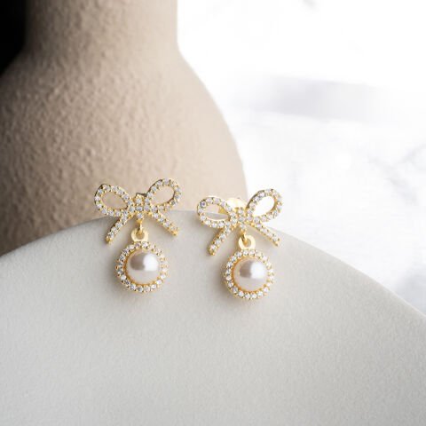 925 Ayar Gümüş Altın Kaplama İncili ve Taşlı Fiyonk Küpe