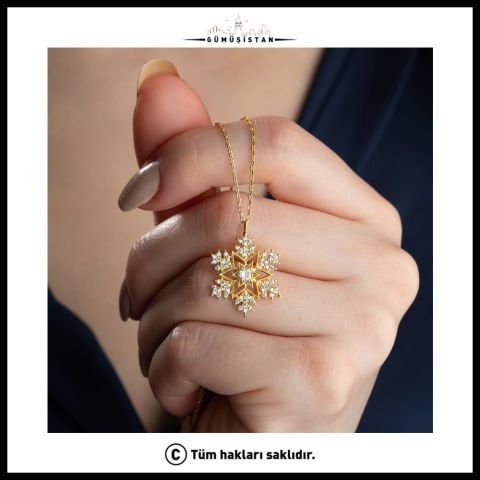 925 Ayar Gümüş Tektaşlı Kartanesi Kolye